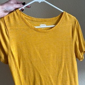Old Navy mustard T-shirt.